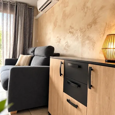 Agathazur 30 M Away, Terrace Ac Appartement Agde